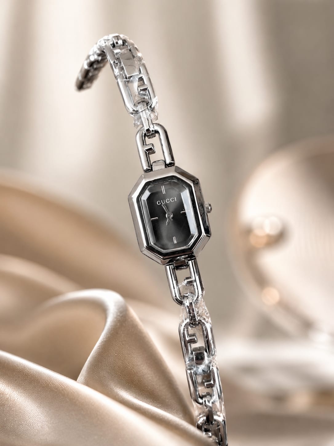 GUCCI HIGH QUALITY WOMEN WATCH.