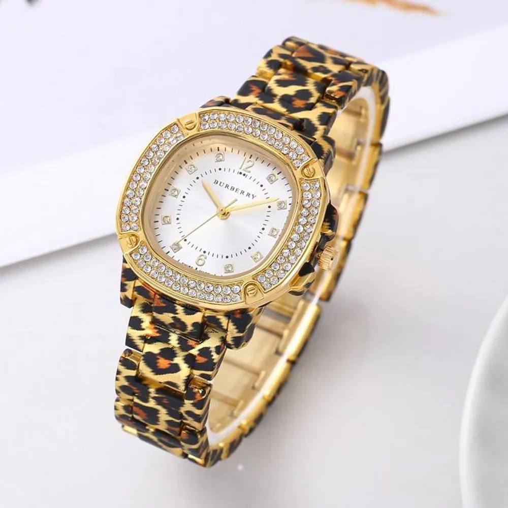 BURBERRY WOMEN HIGH QUALITY WATCH.