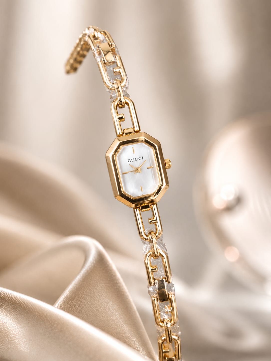 GUCCI HIGH QUALITY WOMEN WATCH.